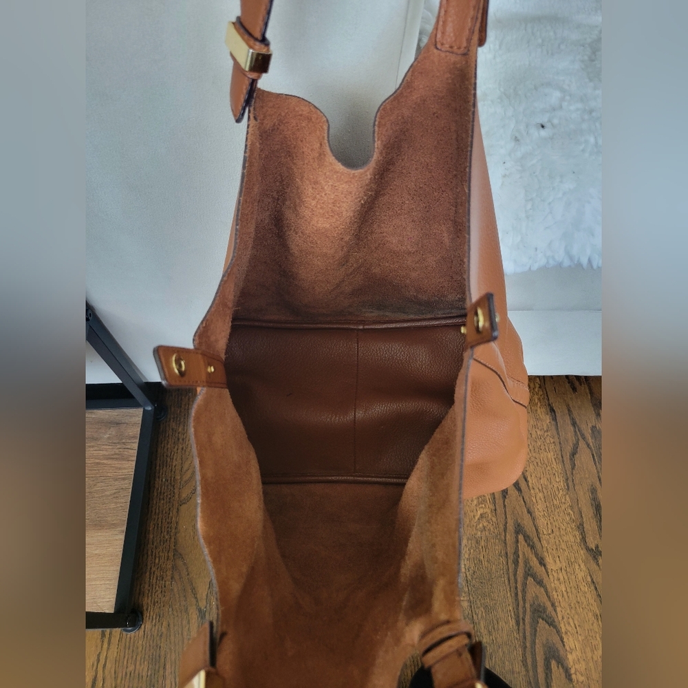 🌿 Michael Kors Cognac Reversible Pebble Leather/suade bag with pouch - Picture 6 of 15